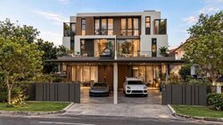 Old Tampines Road (D17), Semi-Detached #631103441